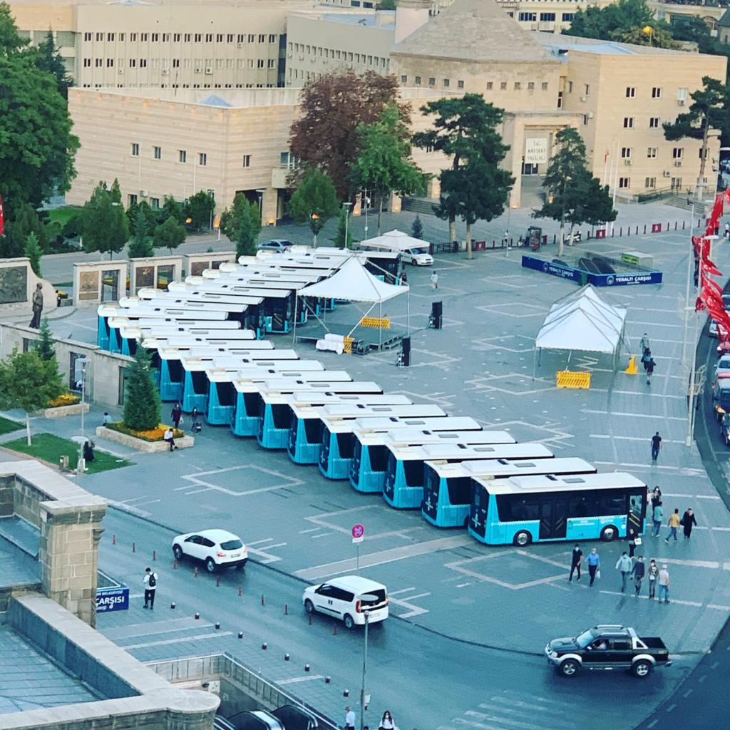 toplutasim haber fsm demirbas otomotiv kayseri buyuksehir belediyesine 24 bmc otobus teslim etti