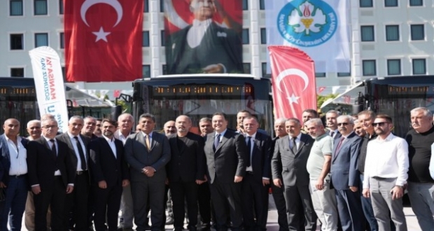 FSM Demirbaş Otomotiv’den Manisa Büyükşehir Belediyesi’ne 15 Yeni Otobüs Teslimatı